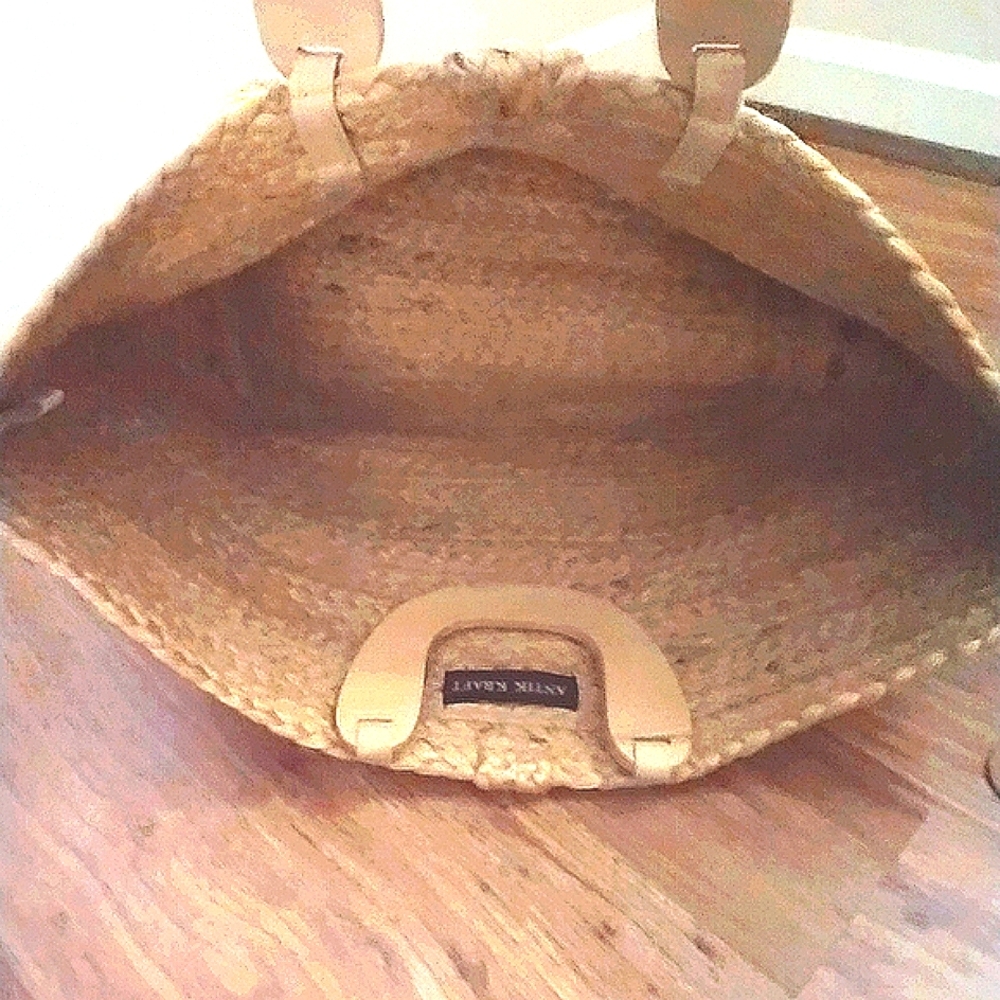 SOLD!!!!!Bag Weaved NWT Gorgeous Large Weaved Basket Style Bag - Picture 7 of 16